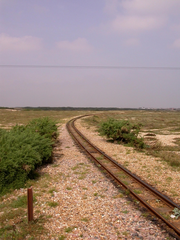 DSCN2039.JPG - The miniature railway strikes out across the shingle