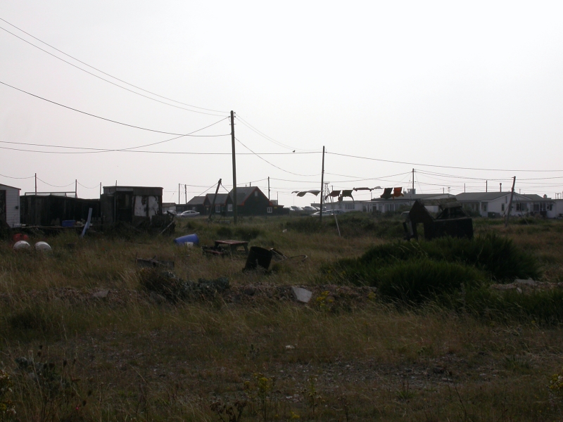 DSCN2164a.jpg - The houses here are wild and rough in some ways - somehow not what you expect from the UK, giving this place an even more alien touch.